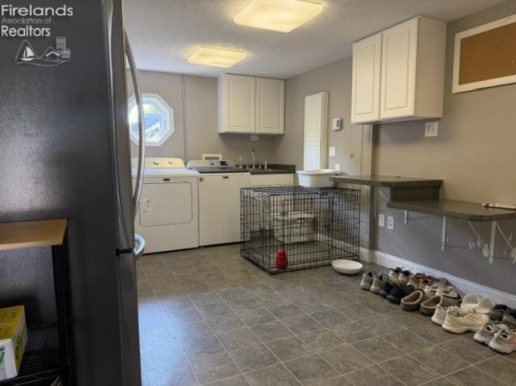 907 Glenview Drive, Huron, 44839, 5 Bedrooms Bedrooms, ,3 BathroomsBathrooms,Residential,For Sale,Glenview,20263116