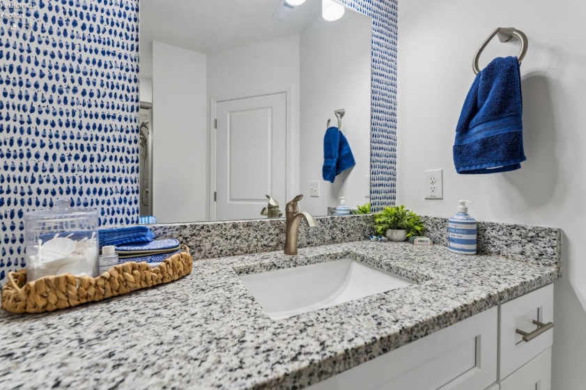2705 Harbor Bay Drive, Marblehead, 43440, 3 Bedrooms Bedrooms, ,2 BathroomsBathrooms,Residential,For Sale,Harbor Bay,20263148