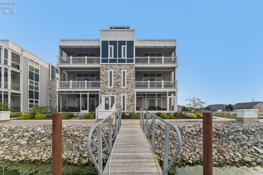 2705 Harbor Bay Drive, Marblehead, 43440, 3 Bedrooms Bedrooms, ,2 BathroomsBathrooms,Residential,For Sale,Harbor Bay,20263148