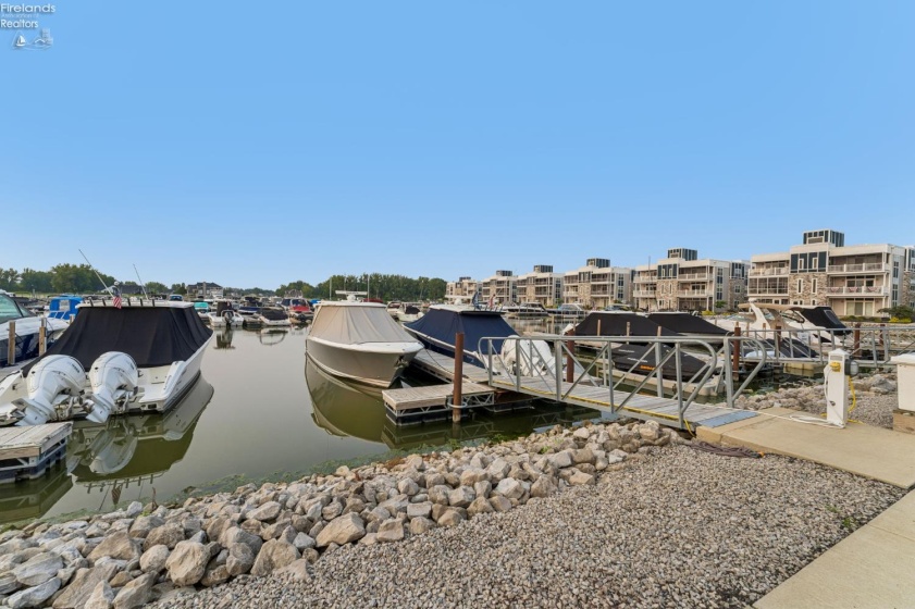 2705 Harbor Bay Drive, Marblehead, 43440, 3 Bedrooms Bedrooms, ,2 BathroomsBathrooms,Residential,For Sale,Harbor Bay,20263148
