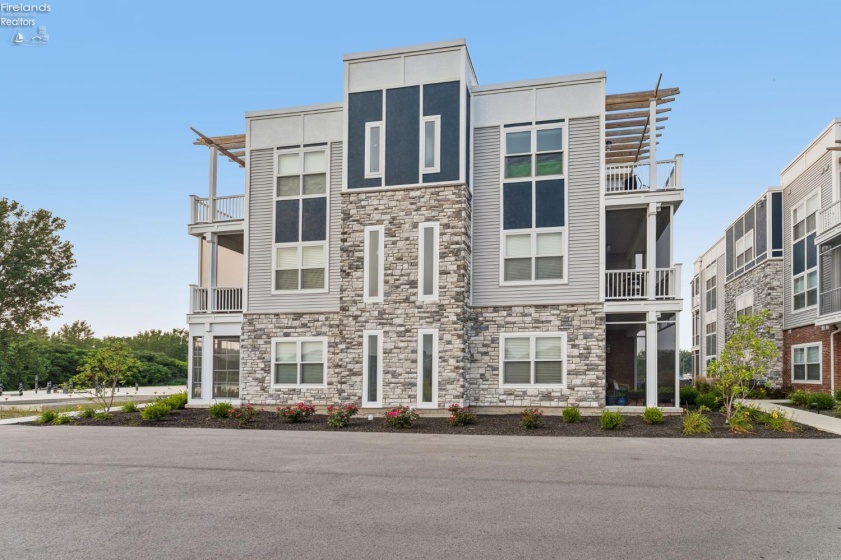 2705 Harbor Bay Drive, Marblehead, 43440, 3 Bedrooms Bedrooms, ,2 BathroomsBathrooms,Residential,For Sale,Harbor Bay,20263148