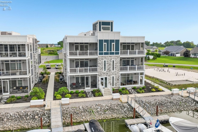 2705 Harbor Bay Drive, Marblehead, 43440, 3 Bedrooms Bedrooms, ,2 BathroomsBathrooms,Residential,For Sale,Harbor Bay,20263148