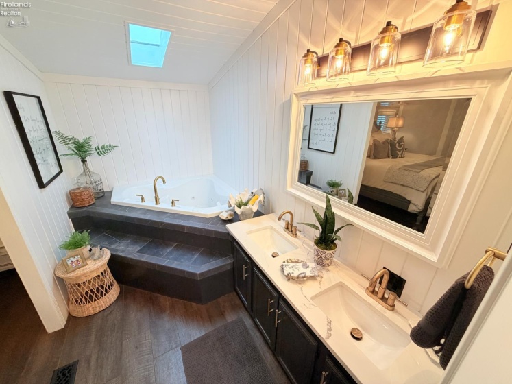 1600 Harbor Crossing Road, Marblehead, 43440, 2 Bedrooms Bedrooms, ,2 BathroomsBathrooms,Residential,For Sale,Harbor Crossing,20263184