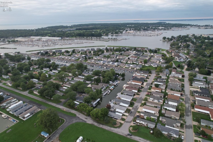 1600 Harbor Crossing Road, Marblehead, 43440, 2 Bedrooms Bedrooms, ,2 BathroomsBathrooms,Residential,For Sale,Harbor Crossing,20263184