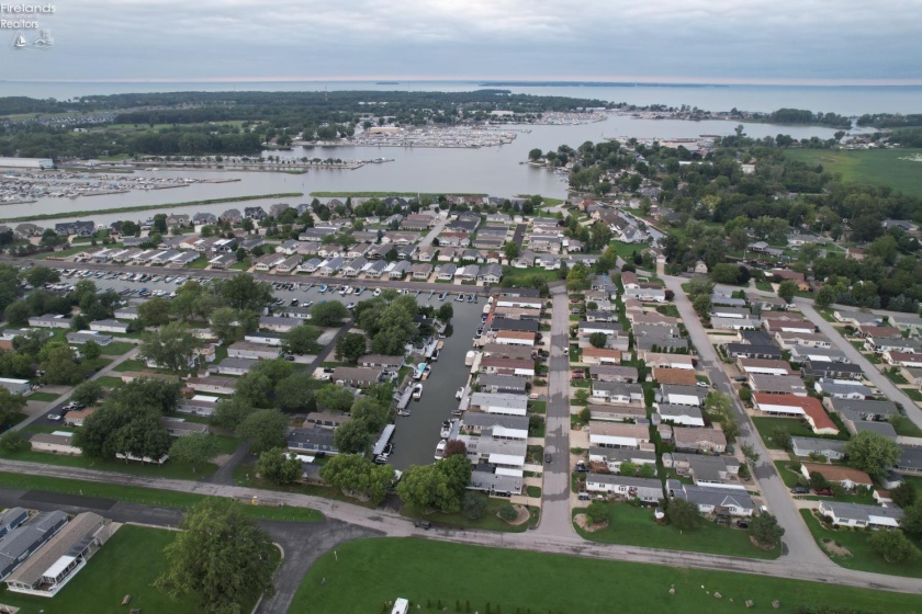 1600 Harbor Crossing Road, Marblehead, 43440, 2 Bedrooms Bedrooms, ,2 BathroomsBathrooms,Residential,For Sale,Harbor Crossing,20263184