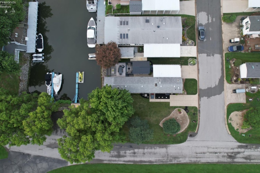 1600 Harbor Crossing Road, Marblehead, 43440, 2 Bedrooms Bedrooms, ,2 BathroomsBathrooms,Residential,For Sale,Harbor Crossing,20263184
