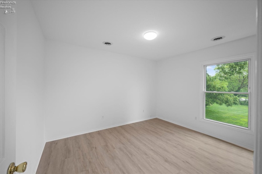 526 Catawba Road, Port Clinton, 43452, 4 Bedrooms Bedrooms, ,2 BathroomsBathrooms,Residential,For Sale,Catawba,20263171