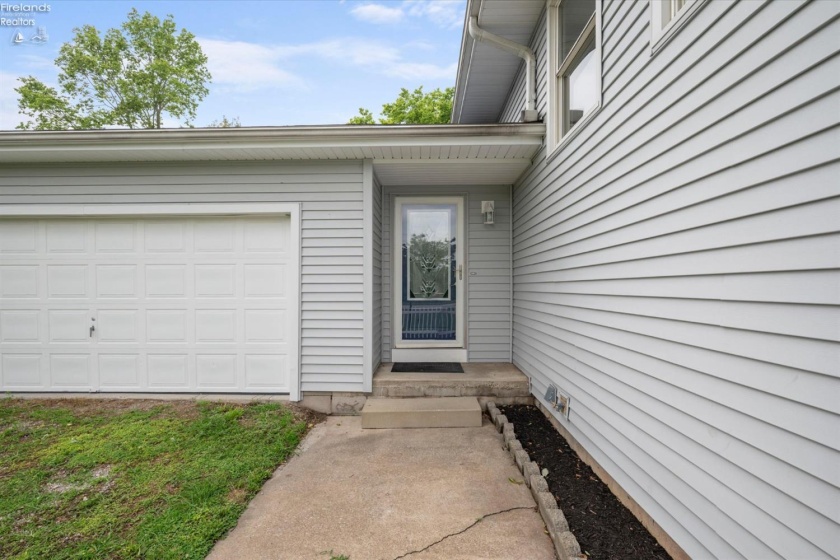526 Catawba Road, Port Clinton, 43452, 4 Bedrooms Bedrooms, ,2 BathroomsBathrooms,Residential,For Sale,Catawba,20263171