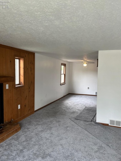 412 Jefferson Street, Sandusky, 44870, 2 Bedrooms Bedrooms, ,2 BathroomsBathrooms,Residential,For Sale,Jefferson,20263189