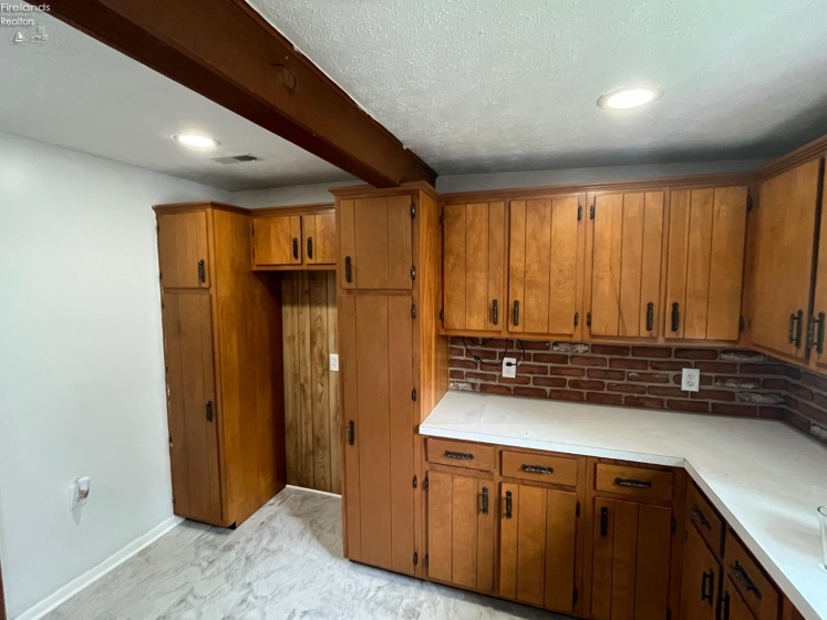412 Jefferson Street, Sandusky, 44870, 2 Bedrooms Bedrooms, ,2 BathroomsBathrooms,Residential,For Sale,Jefferson,20263189
