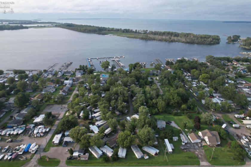 7401 Harbor Road, Marblehead, 43440, 2 Bedrooms Bedrooms, ,1 BathroomBathrooms,Residential,For Sale,Harbor,20263197