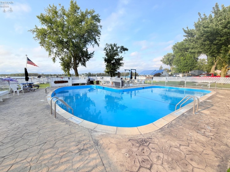 7401 Harbor Road, Marblehead, 43440, 2 Bedrooms Bedrooms, ,1 BathroomBathrooms,Residential,For Sale,Harbor,20263197