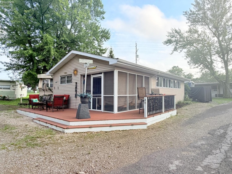 7401 Harbor Road, Marblehead, 43440, 2 Bedrooms Bedrooms, ,1 BathroomBathrooms,Residential,For Sale,Harbor,20263197