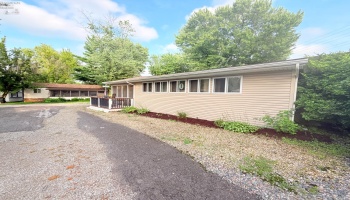 7401 Harbor Road, Marblehead, 43440, 2 Bedrooms Bedrooms, ,1 BathroomBathrooms,Residential,For Sale,Harbor,20263197