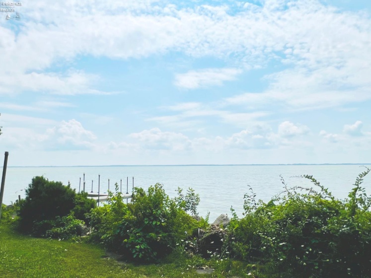 1920 Bay Drive, Port Clinton, 43452, 2 Bedrooms Bedrooms, ,1 BathroomBathrooms,Residential,For Sale,Bay,20263201