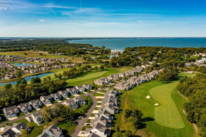 4716 Tradewinds Drive, Port Clinton, 43452, 4 Bedrooms Bedrooms, ,3 BathroomsBathrooms,Residential,For Sale,Tradewinds,20263160