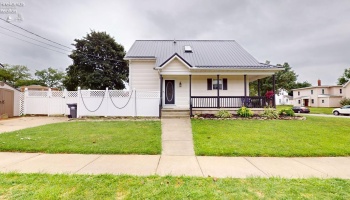 303 Woodbine, Willard, 44890, 2 Bedrooms Bedrooms, ,2 BathroomsBathrooms,Residential,For Sale,Woodbine,20263187