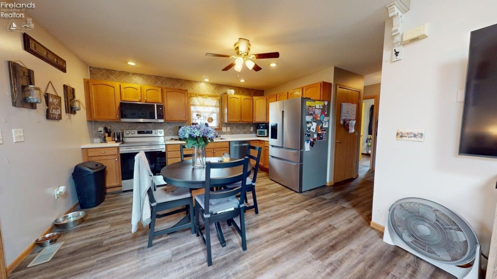 303 Woodbine, Willard, 44890, 2 Bedrooms Bedrooms, ,2 BathroomsBathrooms,Residential,For Sale,Woodbine,20263187
