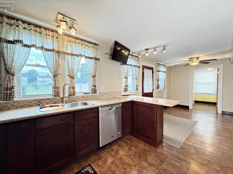 9 Grammes Street, Tiffin, 44883, 4 Bedrooms Bedrooms, ,3 BathroomsBathrooms,Residential,For Sale,Grammes,20263141
