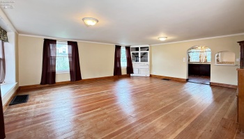 9 Grammes Street, Tiffin, 44883, 4 Bedrooms Bedrooms, ,3 BathroomsBathrooms,Residential,For Sale,Grammes,20263141