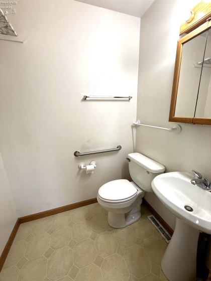23766 Meadow Drive, Genoa, 43430, 3 Bedrooms Bedrooms, ,2 BathroomsBathrooms,Residential,For Sale,Meadow,20263181