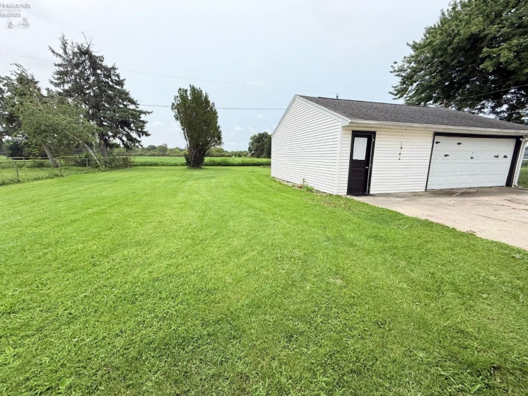 23766 Meadow Drive, Genoa, 43430, 3 Bedrooms Bedrooms, ,2 BathroomsBathrooms,Residential,For Sale,Meadow,20263181