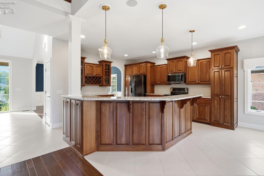 326 Pheasant Run Lane, Findlay, 45840, 4 Bedrooms Bedrooms, ,5 BathroomsBathrooms,Residential,For Sale,Pheasant Run,20263200