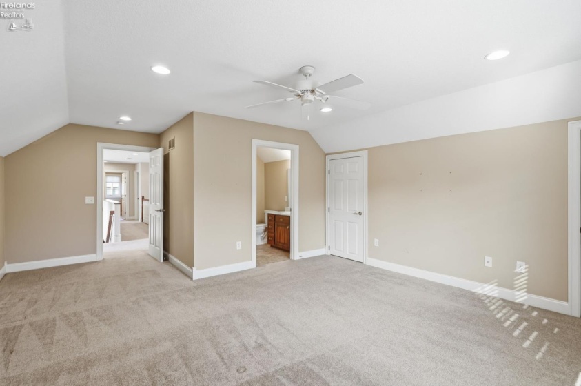 326 Pheasant Run Lane, Findlay, 45840, 4 Bedrooms Bedrooms, ,5 BathroomsBathrooms,Residential,For Sale,Pheasant Run,20263200