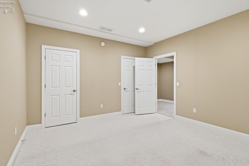 326 Pheasant Run Lane, Findlay, 45840, 4 Bedrooms Bedrooms, ,5 BathroomsBathrooms,Residential,For Sale,Pheasant Run,20263200