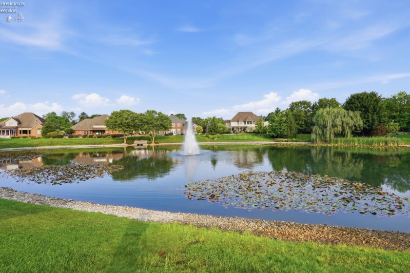 326 Pheasant Run Lane, Findlay, 45840, 4 Bedrooms Bedrooms, ,5 BathroomsBathrooms,Residential,For Sale,Pheasant Run,20263200