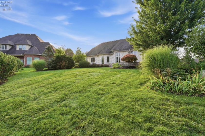 326 Pheasant Run Lane, Findlay, 45840, 4 Bedrooms Bedrooms, ,5 BathroomsBathrooms,Residential,For Sale,Pheasant Run,20263200