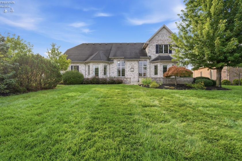326 Pheasant Run Lane, Findlay, 45840, 4 Bedrooms Bedrooms, ,5 BathroomsBathrooms,Residential,For Sale,Pheasant Run,20263200