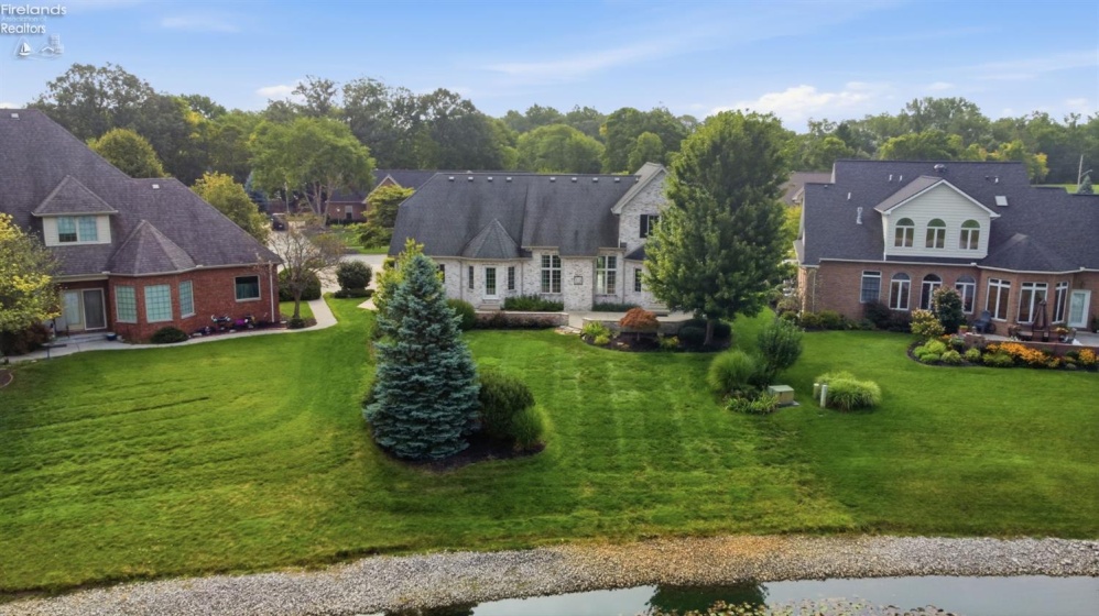 326 Pheasant Run Lane, Findlay, 45840, 4 Bedrooms Bedrooms, ,5 BathroomsBathrooms,Residential,For Sale,Pheasant Run,20263200
