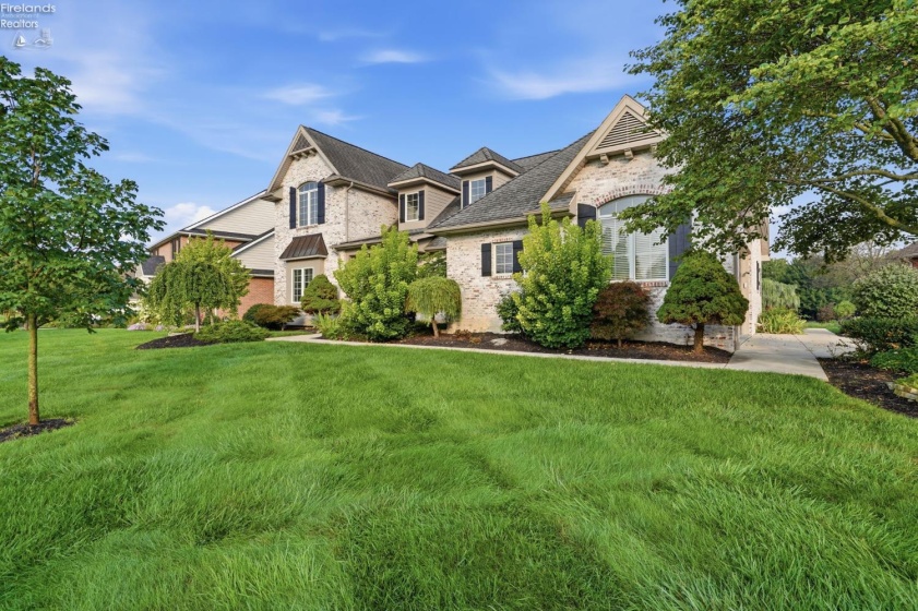 326 Pheasant Run Lane, Findlay, 45840, 4 Bedrooms Bedrooms, ,5 BathroomsBathrooms,Residential,For Sale,Pheasant Run,20263200