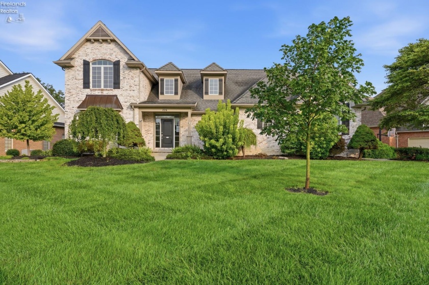 326 Pheasant Run Lane, Findlay, 45840, 4 Bedrooms Bedrooms, ,5 BathroomsBathrooms,Residential,For Sale,Pheasant Run,20263200