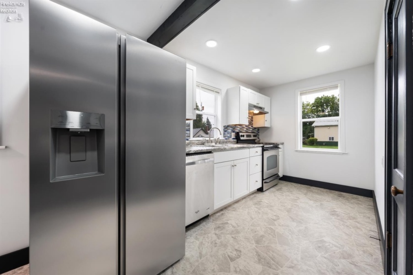 1217 Hickory Street, Fremont, 43420, 3 Bedrooms Bedrooms, ,2 BathroomsBathrooms,Residential,For Sale,Hickory,20263192