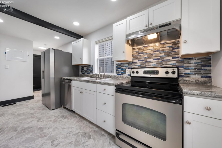 1217 Hickory Street, Fremont, 43420, 3 Bedrooms Bedrooms, ,2 BathroomsBathrooms,Residential,For Sale,Hickory,20263192