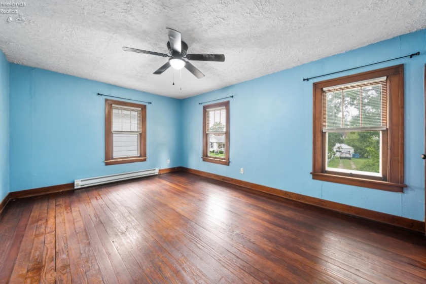 1217 Hickory Street, Fremont, 43420, 3 Bedrooms Bedrooms, ,2 BathroomsBathrooms,Residential,For Sale,Hickory,20263192