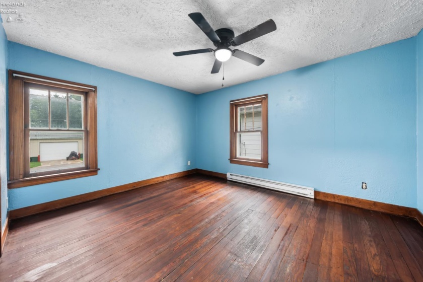 1217 Hickory Street, Fremont, 43420, 3 Bedrooms Bedrooms, ,2 BathroomsBathrooms,Residential,For Sale,Hickory,20263192