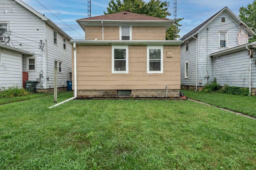 1217 Hickory Street, Fremont, 43420, 3 Bedrooms Bedrooms, ,2 BathroomsBathrooms,Residential,For Sale,Hickory,20263192