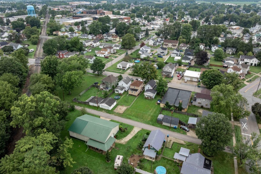 1217 Hickory Street, Fremont, 43420, 3 Bedrooms Bedrooms, ,2 BathroomsBathrooms,Residential,For Sale,Hickory,20263192