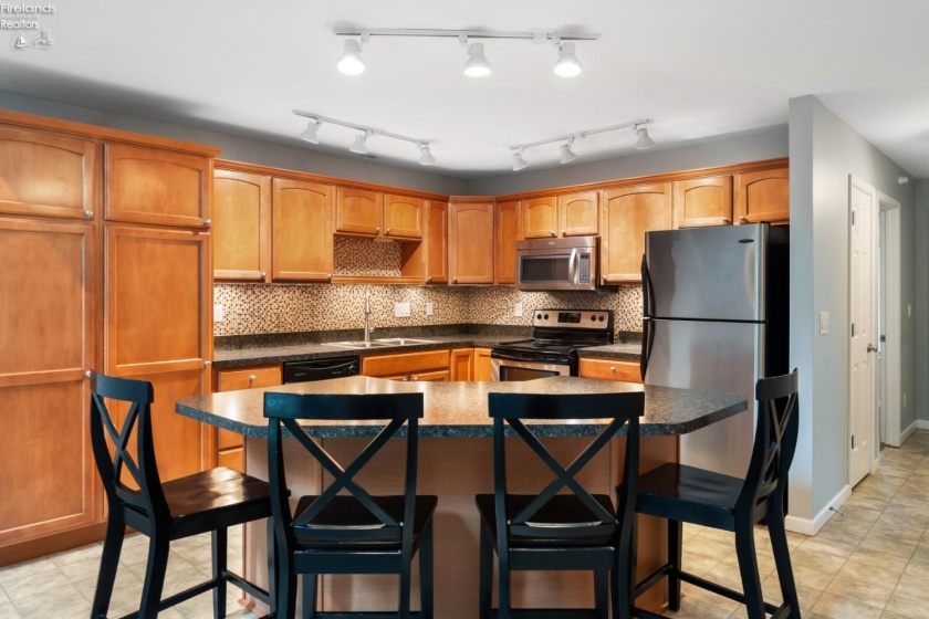 10654 Bayshore Road, Marblehead, 43440, 3 Bedrooms Bedrooms, ,2 BathroomsBathrooms,Residential,For Sale,Bayshore,20263193