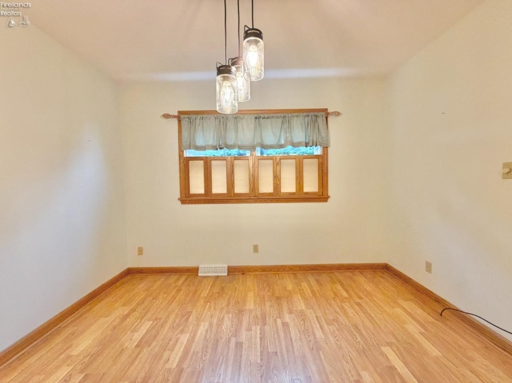 140 Orchard Street, Bellevue, 44811, 3 Bedrooms Bedrooms, ,2 BathroomsBathrooms,Residential,For Sale,Orchard,20263027