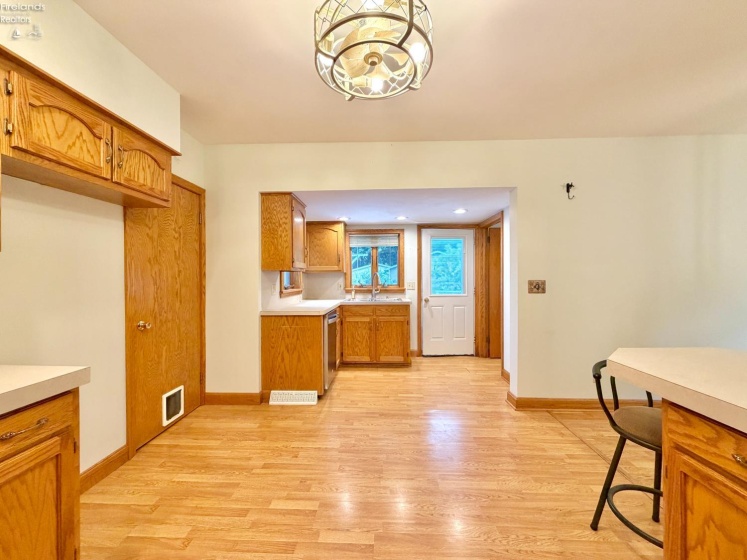 140 Orchard Street, Bellevue, 44811, 3 Bedrooms Bedrooms, ,2 BathroomsBathrooms,Residential,For Sale,Orchard,20263027