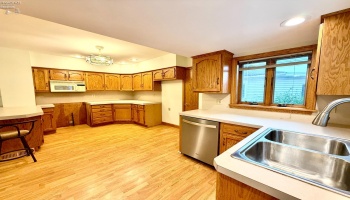 140 Orchard Street, Bellevue, 44811, 3 Bedrooms Bedrooms, ,2 BathroomsBathrooms,Residential,For Sale,Orchard,20263027