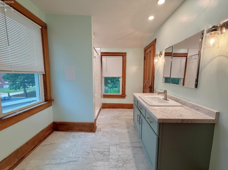 140 Orchard Street, Bellevue, 44811, 3 Bedrooms Bedrooms, ,2 BathroomsBathrooms,Residential,For Sale,Orchard,20263027