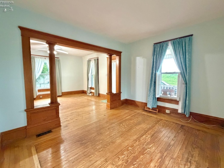 140 Orchard Street, Bellevue, 44811, 3 Bedrooms Bedrooms, ,2 BathroomsBathrooms,Residential,For Sale,Orchard,20263027
