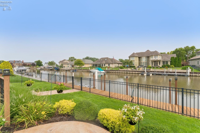 616 Harbourside Drive, Sandusky, 44870, 4 Bedrooms Bedrooms, ,3 BathroomsBathrooms,Residential,For Sale,Harbourside,20263162