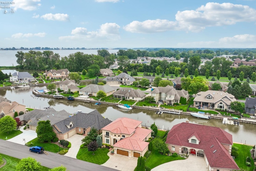 616 Harbourside Drive, Sandusky, 44870, 4 Bedrooms Bedrooms, ,3 BathroomsBathrooms,Residential,For Sale,Harbourside,20263162