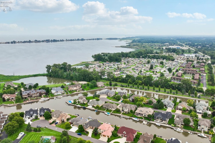 616 Harbourside Drive, Sandusky, 44870, 4 Bedrooms Bedrooms, ,3 BathroomsBathrooms,Residential,For Sale,Harbourside,20263162